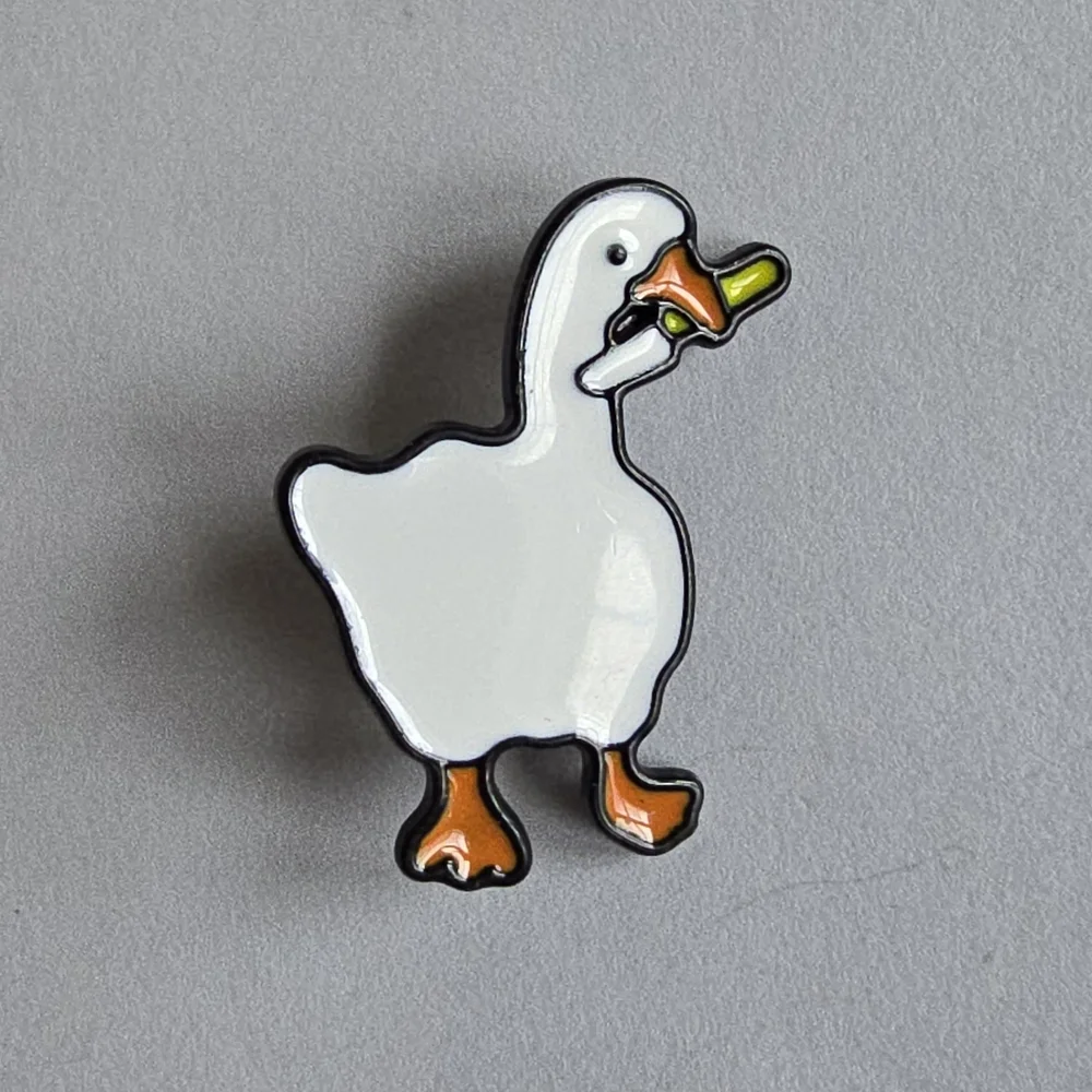 Goose with a knife pin enamel lapel brooch bird duck white black - Picture 9 of 9